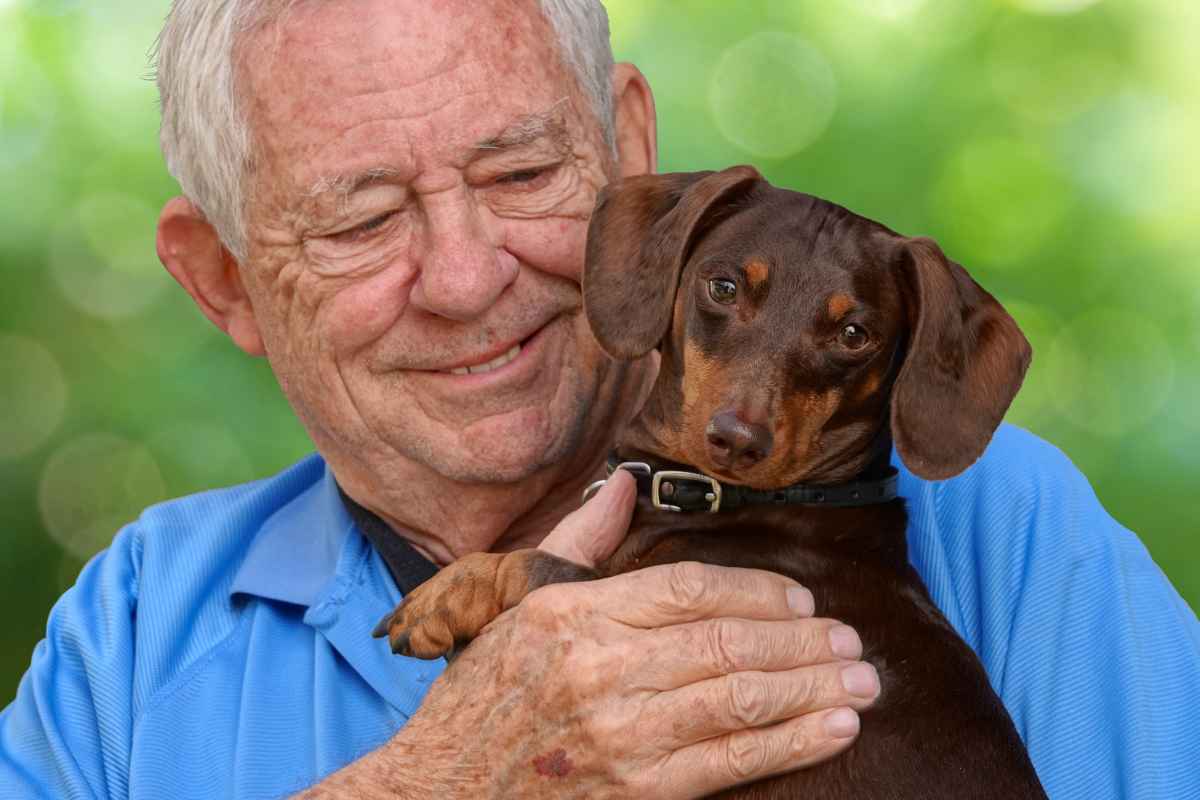 Regalare un cane a un anziano